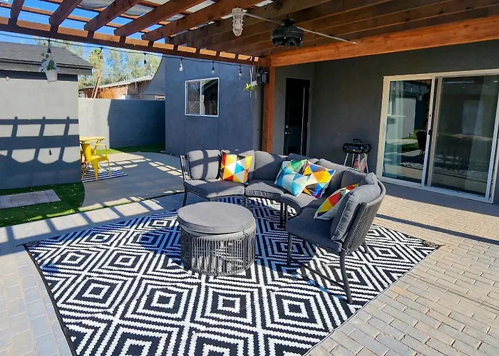 Ferienhaus Modern Art House In Midtown, Pet Friendly *