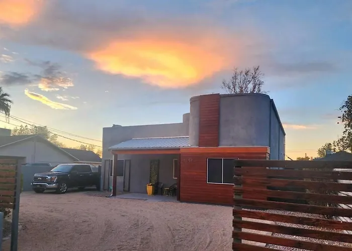 Ferienhaus Modern Art House In Midtown, Pet Friendly